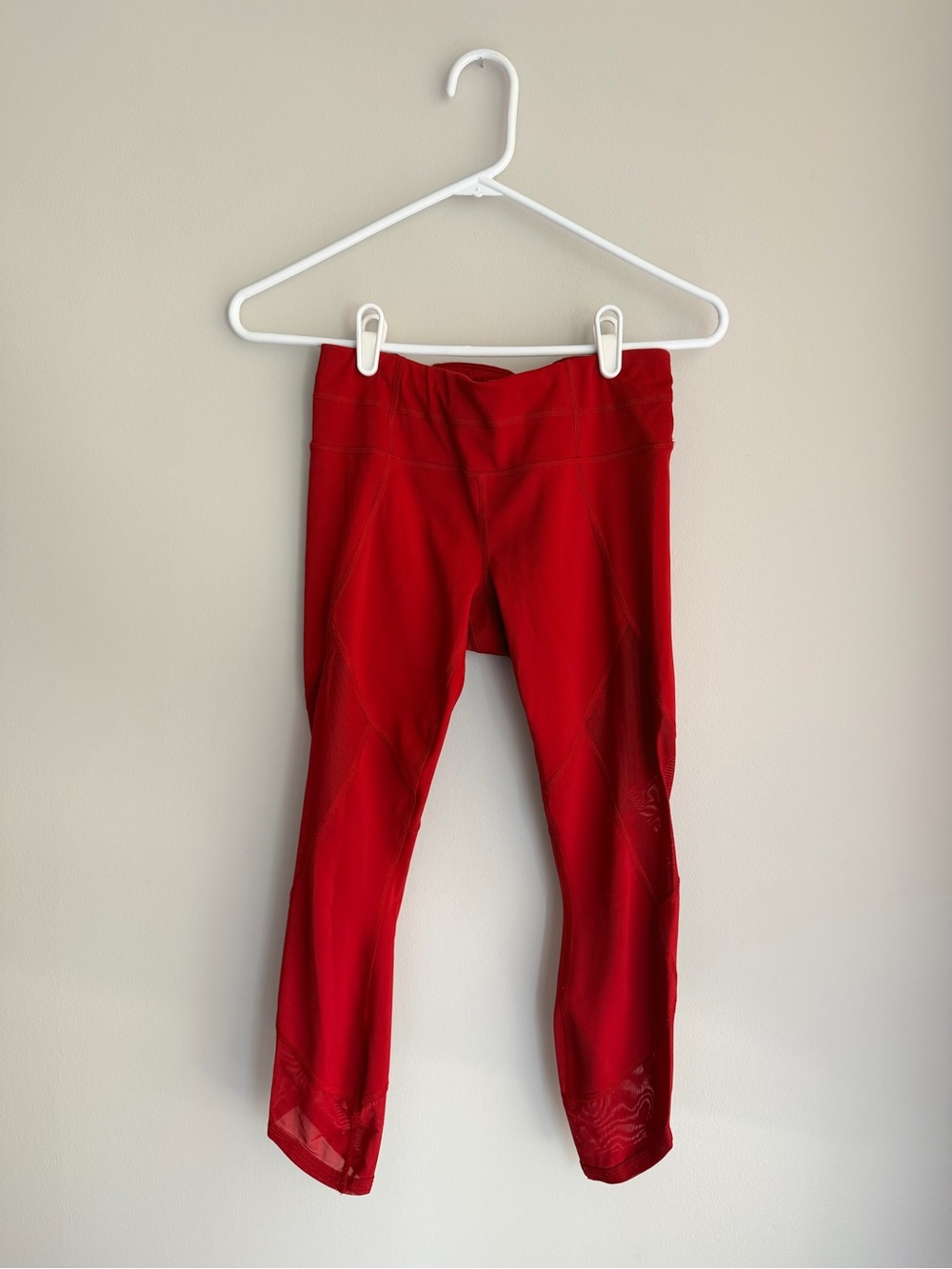 Athleta Womens Red Crop Athletic Leggings